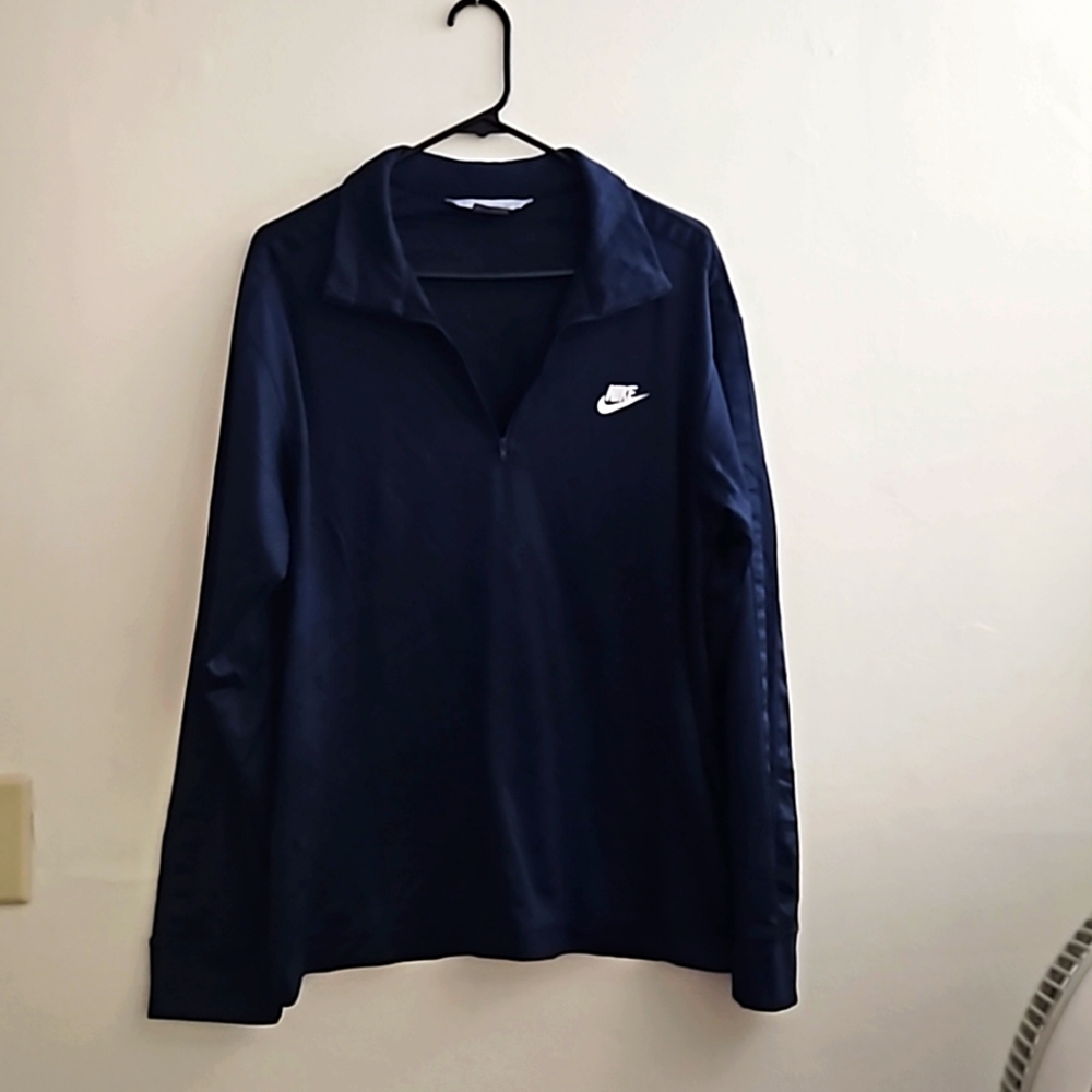 Large Nike Navy Blue Pullover